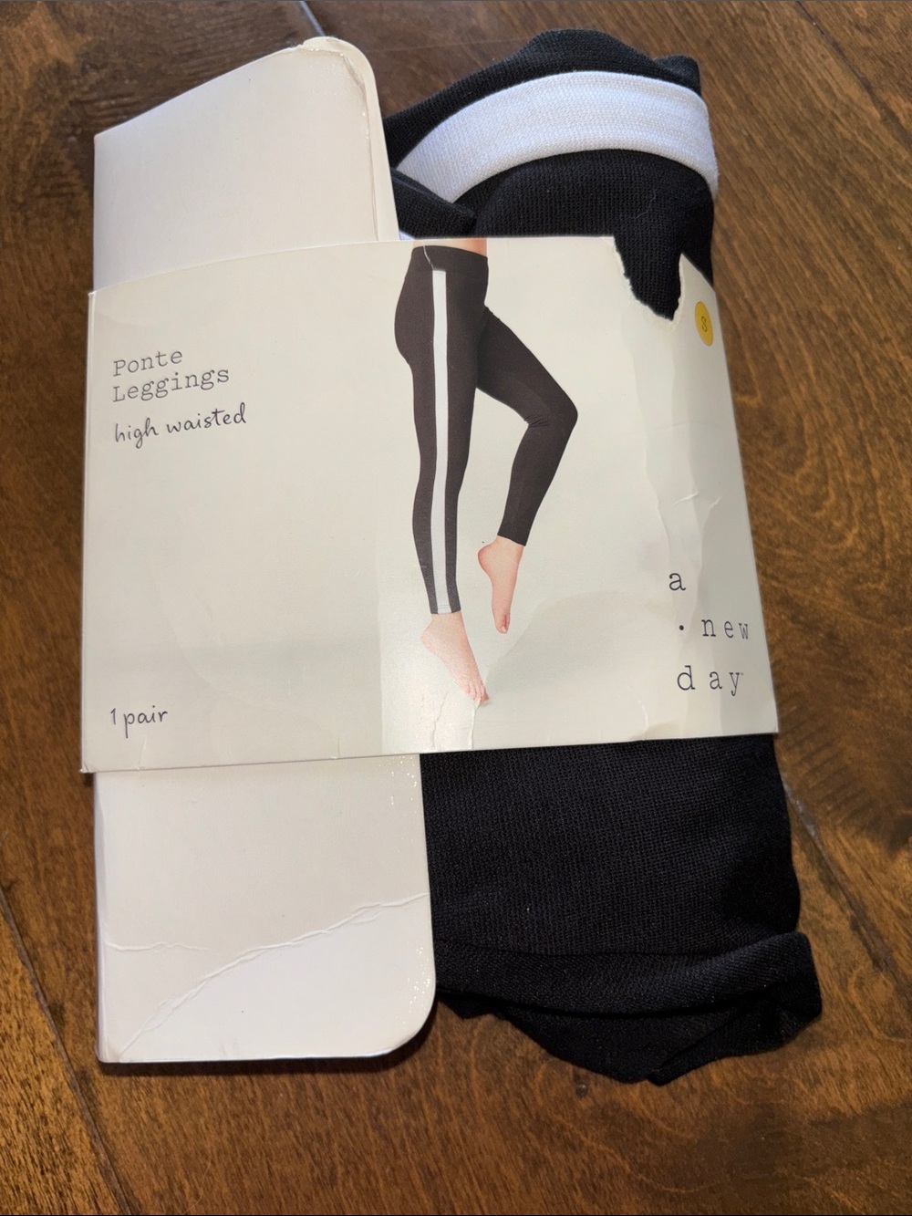 a new day Black Ponte High-Waisted Leggings with White Stripe Sz Small ladies